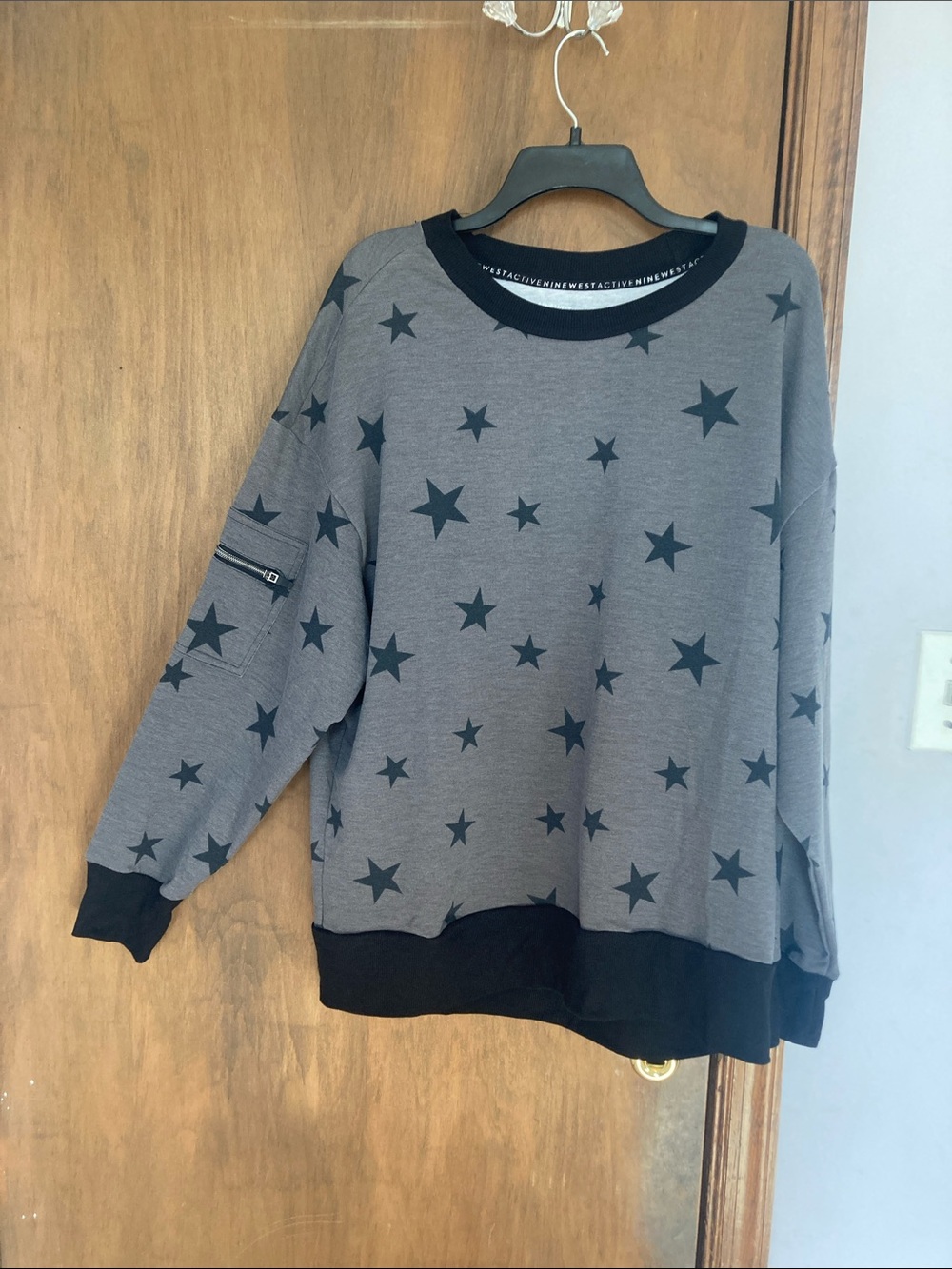 Nine West star print gray black sweatshirt with zip pocket detail size 2X - Picture 15 of 16